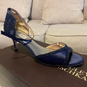 OPEN TOE MIDNIGHT SHORT HEEL WITH ANKLE STRAP